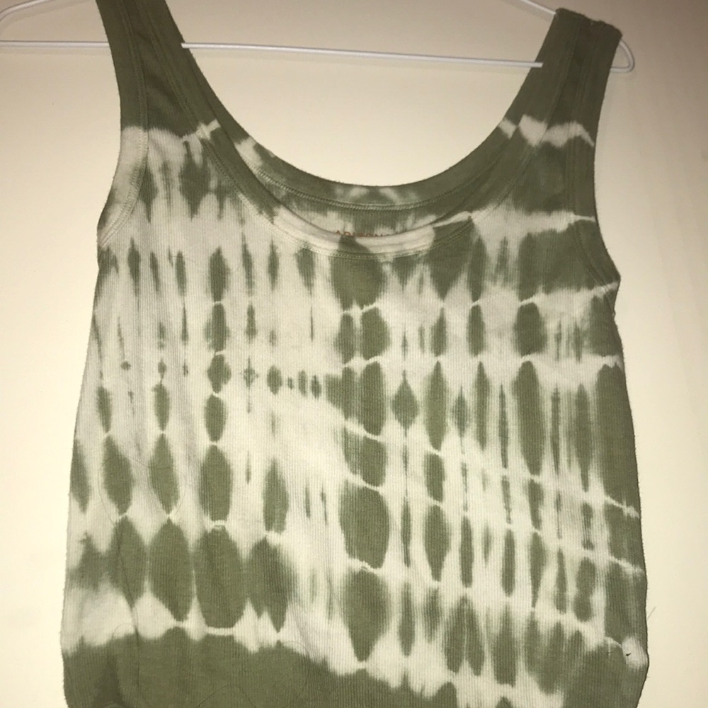 green and white tanks top.